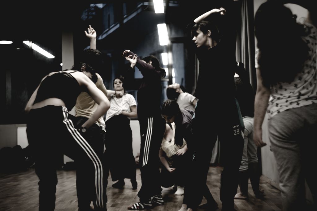 Η παράσταση «Χόροι μας χωρεί μας» στο Σεράφειο του δήμου Αθηναίων 
