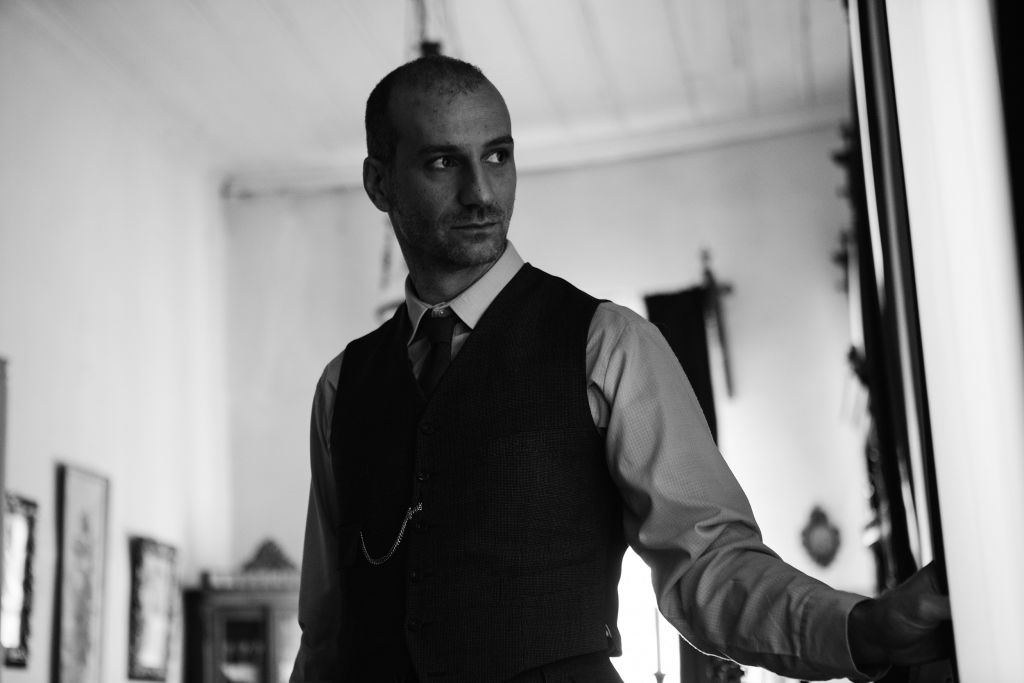 «Το Πιθάρι» του Πιραντέλλο στον Φάρο του Νιάρχος