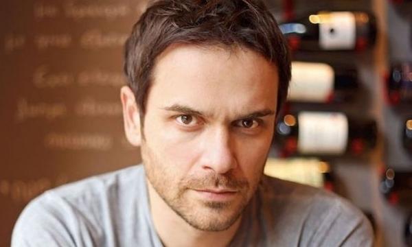 Ποιος έλληνας ηθοποιός πουλούσε εισιτήρια στο σινεμά για να επιβιώσει