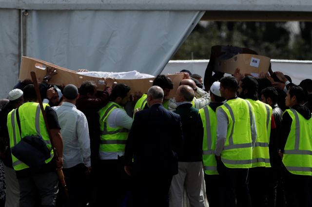 Πατέρας και γιος οι δυο πρώτες κηδείες στην Κράιστσερτς