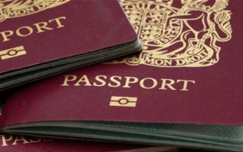 Απολύθηκε η πρέσβης της Αλβανίας - Η περίεργη υπόθεση με τα 100 κλεμμένα διαβατήρια