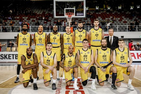 Απίστευτο: Οκτώ λεπτά έκανε η ΑΕΚ να βάλει καλάθι!