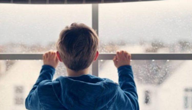 Ηράκλειο: Κλείδωσαν τον 8χρονο γιο τους στην τουαλέτα