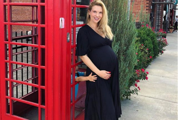 Η τρυφερή φωτογραφία της Χριστίνας Αλούπη με τον νεογέννητο γιο της