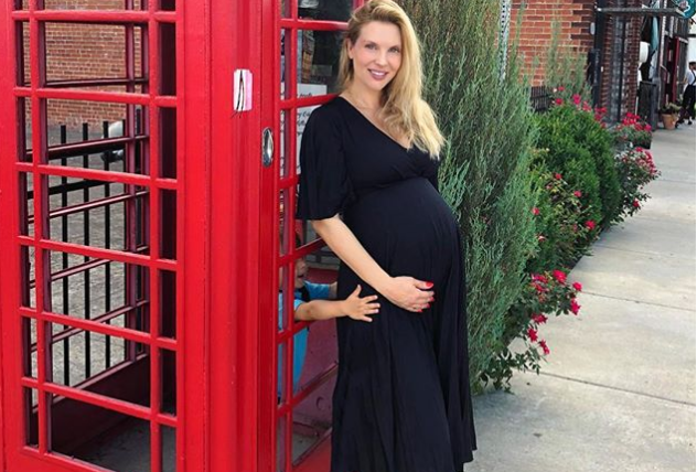 Η τρυφερή φωτογραφία της Χριστίνας Αλούπη με τον νεογέννητο γιο της