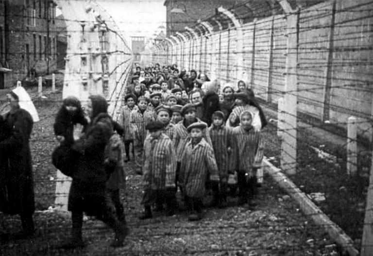 «Ποτέ ξανά» : 76 χρόνια από την αναχώρηση του πρώτου συρμού με Εβραίους της Θεσσαλονίκης