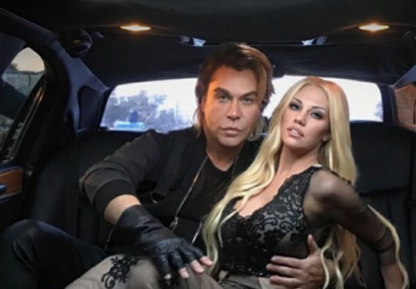 Όλοι μιλούν για το ντουέτο Τρύφωνα Σαμαρά και Σάσα Μπάστα