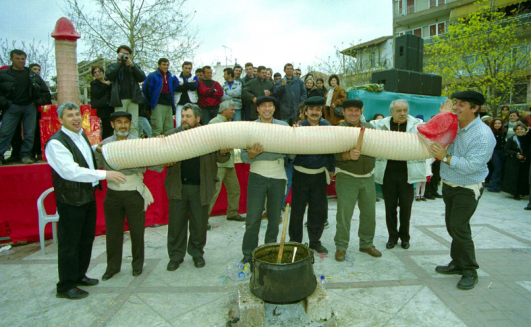 Τύρναβος: Το Μπουρανί της Καθαράς Δευτέρας