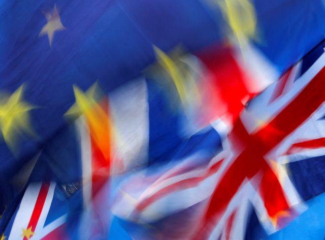 Βρετανία: Οι διαφωνίες εντός της κυβέρνησης υπονόμευσαν τις συνομιλίες της με την ΕΕ