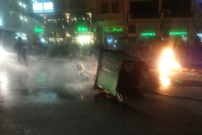 Χαμός στα Χανιά από κουκουλοφόρους… καρναβαλιστές