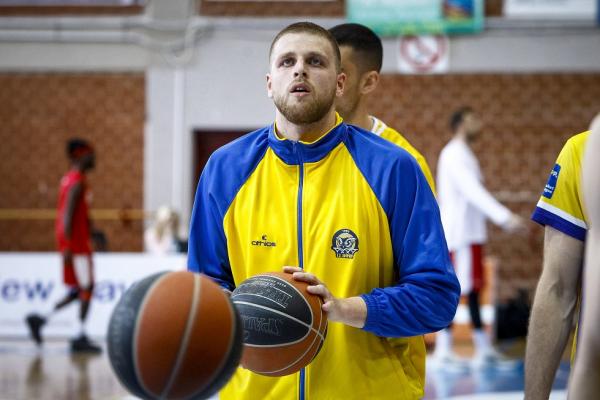 Χαραλαμπόπουλος : «Πέρασαν 141 ημέρες στεναχώριας, νέα αρχή…»