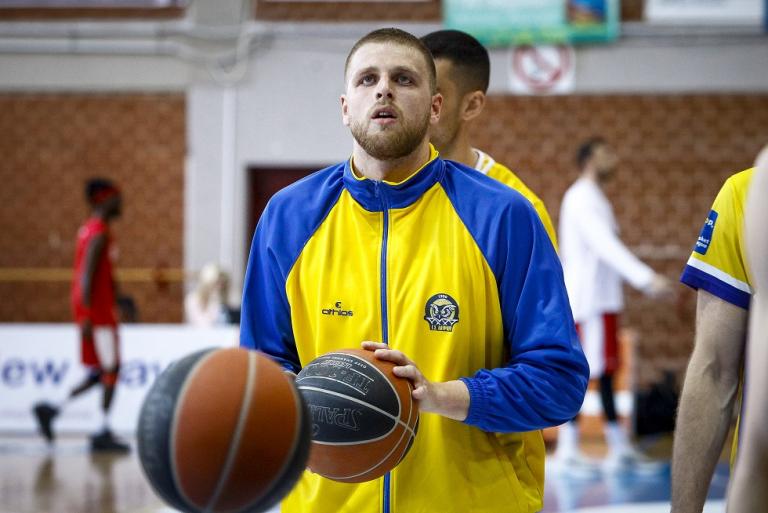 Χαραλαμπόπουλος : «Πέρασαν 141 ημέρες στεναχώριας, νέα αρχή…»