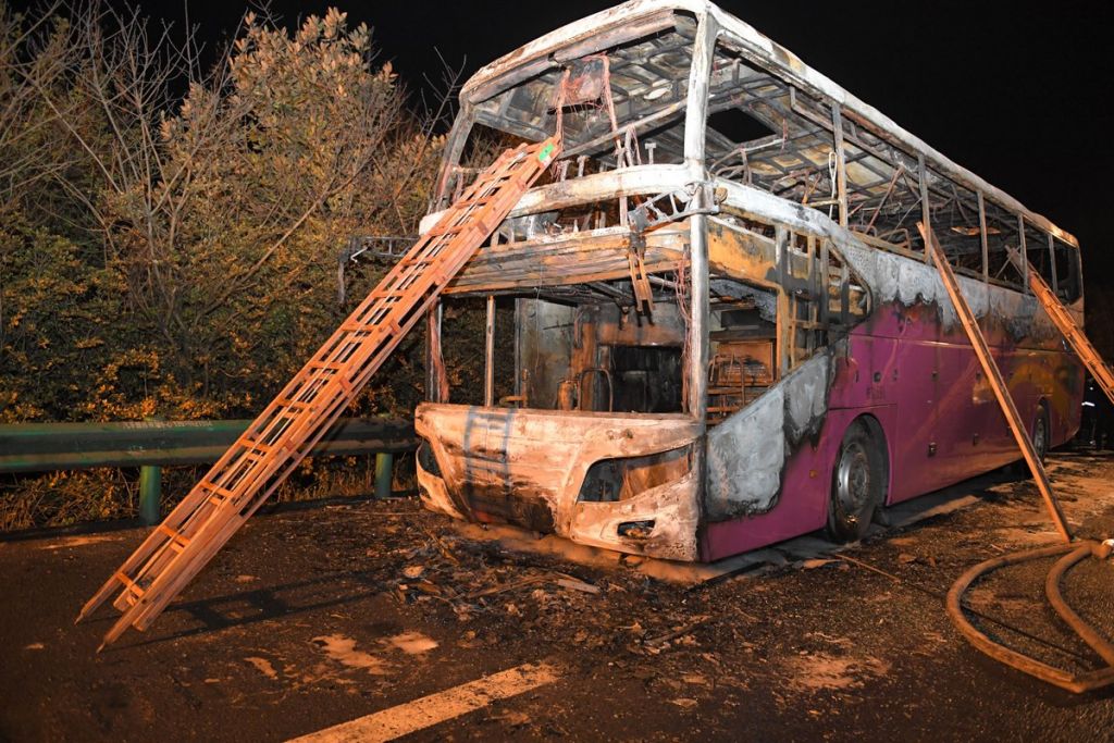Κίνα : 26 νεκροί από φωτιά σε λεωφορείο με τουρίστες