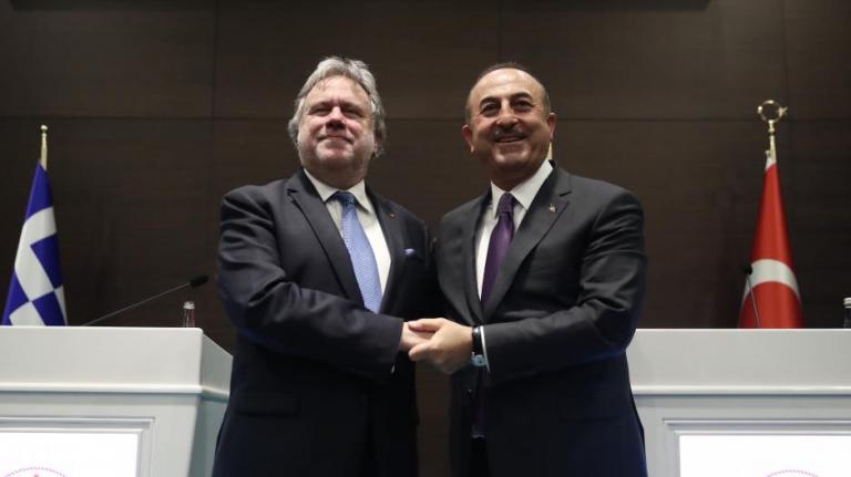 Σφάξε με αγά μου ν’ αγιάσω!