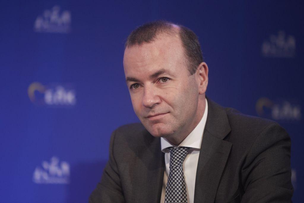 Βέμπερ: Αδιανόητη η συμμετοχή των Βρετανών στις ευρωεκλογές