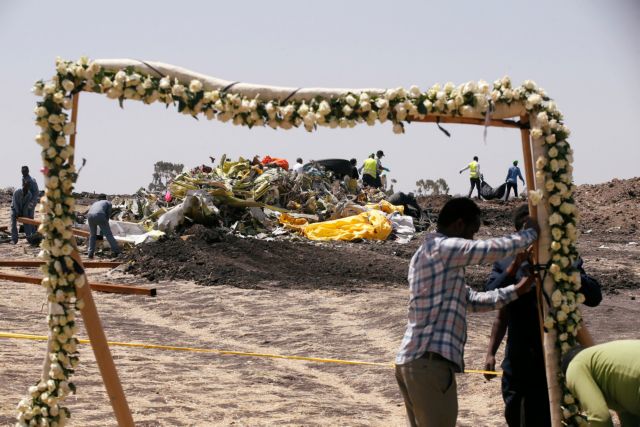 Αεροπορική τραγωδία: Δεν ανασύρθηκαν σοροί από τα συντρίμια του Boeing