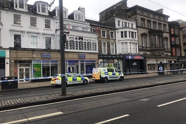 Συναγερμός στο Εδιμβούργο: Εντοπίστηκε ύποπτο πακέτο – Εκκενώνεται κτίριο