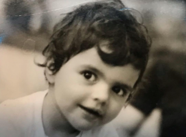 Δεν θα πιστέψετε ποια διάσημη ηθοποιός είναι το κοριτσάκι!