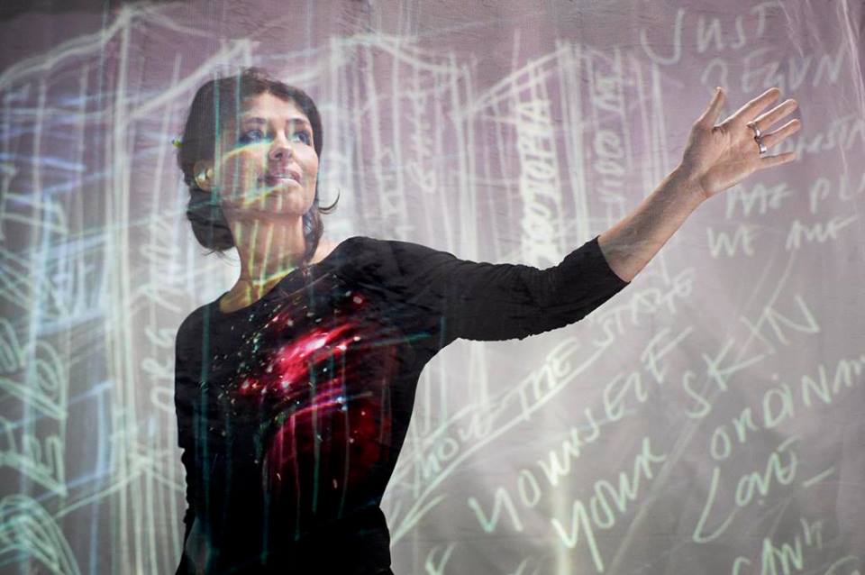 Η Ες Ντέβλιν στην καλλιτεχνική διεύθυνση της London Design Biennale 2020