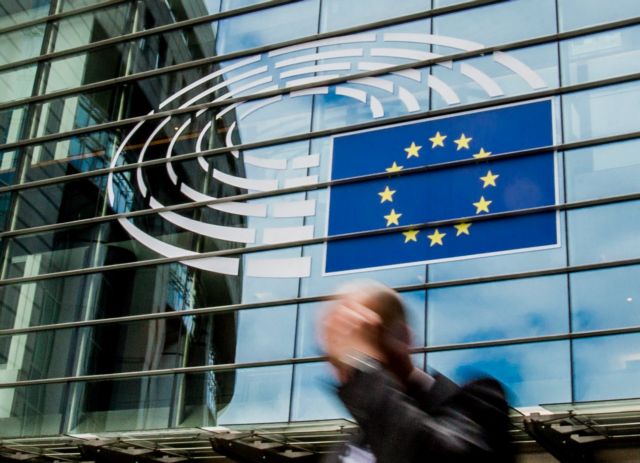 Οι ευρωβουλευτές ανοίγουν την πόρτα της ΕΕ σε Σκόπια και Τίρανα