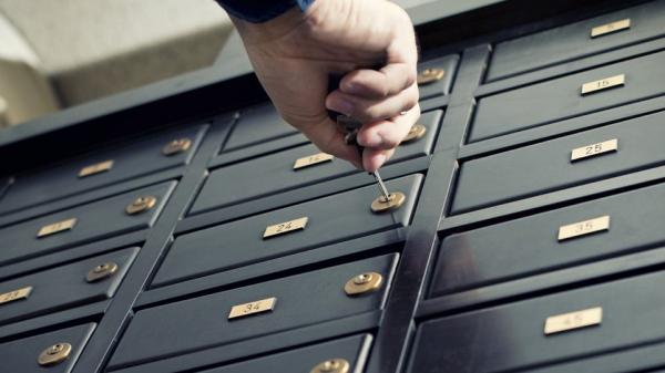 «Ριφιφί» χωρίς προειδοποίηση στις τραπεζικές θυρίδες για χρέη στο Δημόσιο