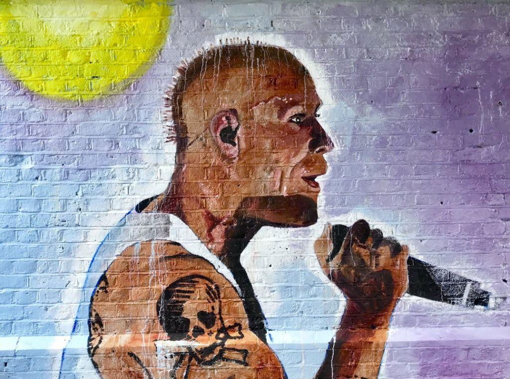 Τοιχογραφία στη μνήμη του Κιθ Φλιντ