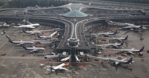 Πανικός στο αεροδρόμιο της Μόσχας: Εντόπισαν... νάρκη στην αποσκευή υπαλλήλου της πρεσβείας των ΗΠΑ