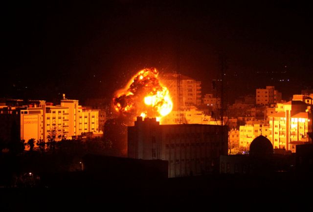 Ισραηλινοί βομβαρδισμοί στη Λωρίδα της Γάζας μετά την... εκεχειρία