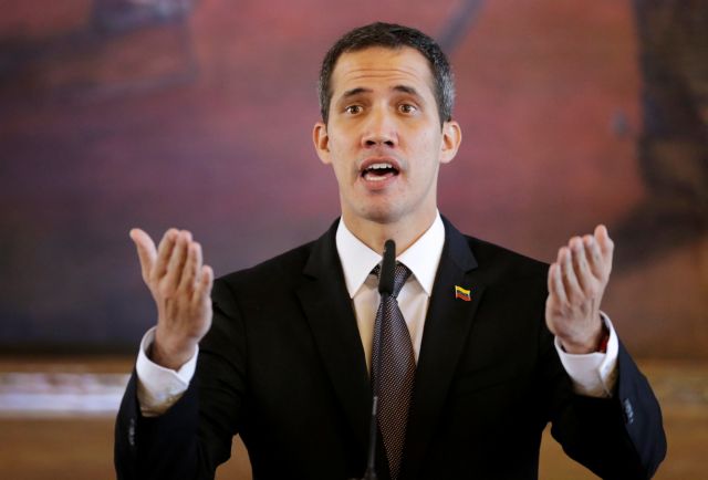 Γκουαϊδό: Τουλάχιστον 600 στρατιωτικοί έχουν εγκαταλείψει τον Μαδούρο