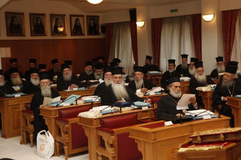 Στις καλένδες το προσύμφωνο Εκκλησίας – Πολιτείας για το μισθολογικό των κληρικών