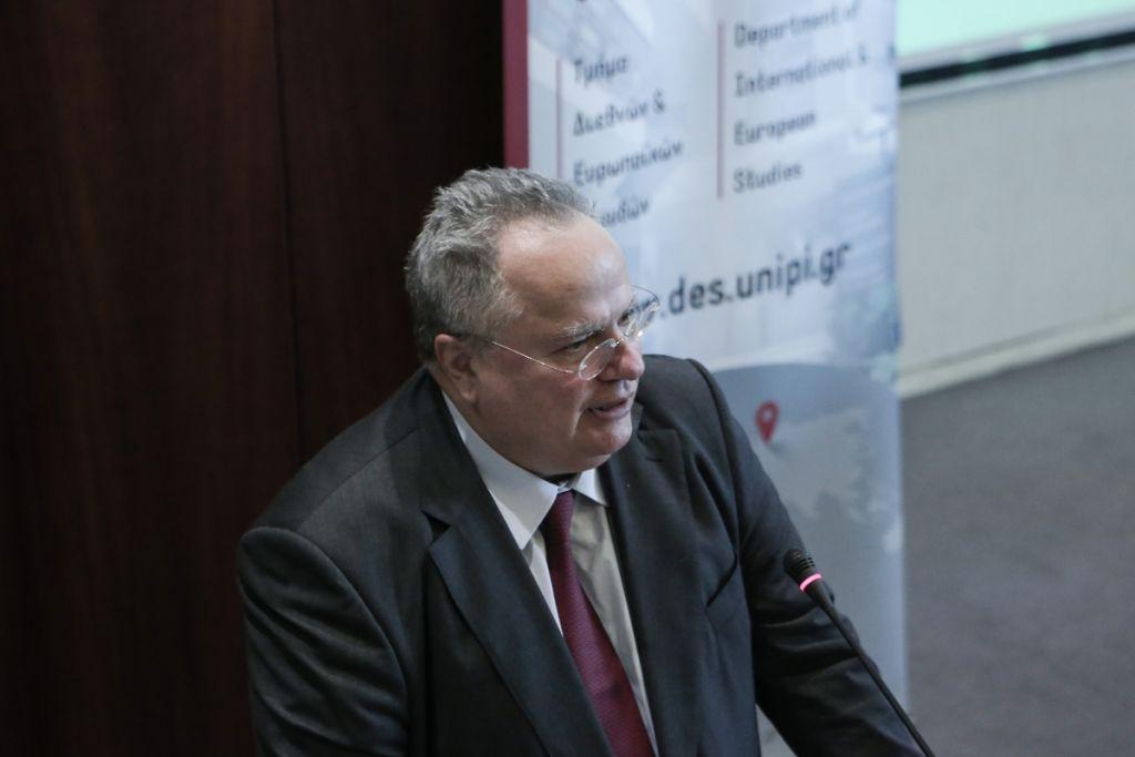 Κοτζιάς και Πράττω σε ευθεία σύγκρουση με την κυβέρνηση