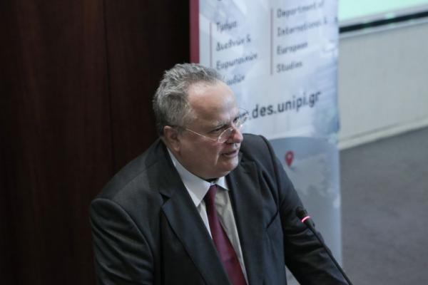 Κοτζιάς και Πράττω σε ευθεία σύγκρουση με την κυβέρνηση