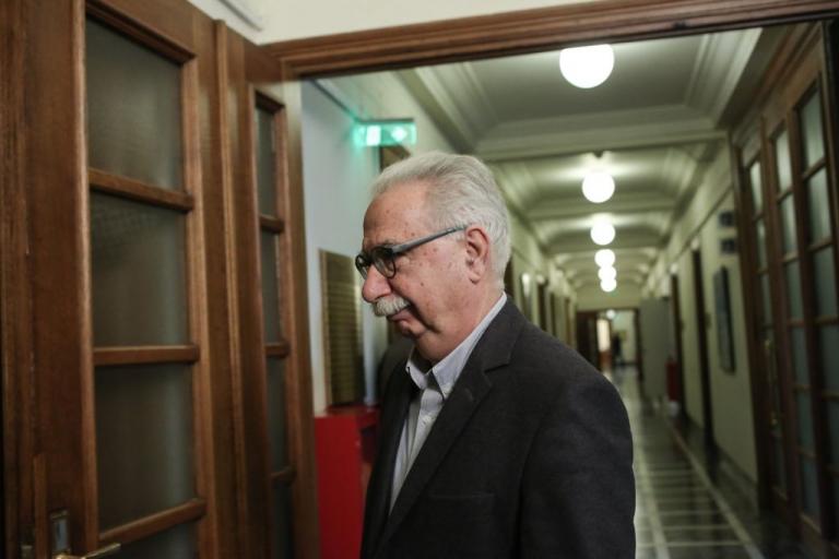 Υπουργός Παιδείας χωρίς νέο εξεταστικό γίνεται;