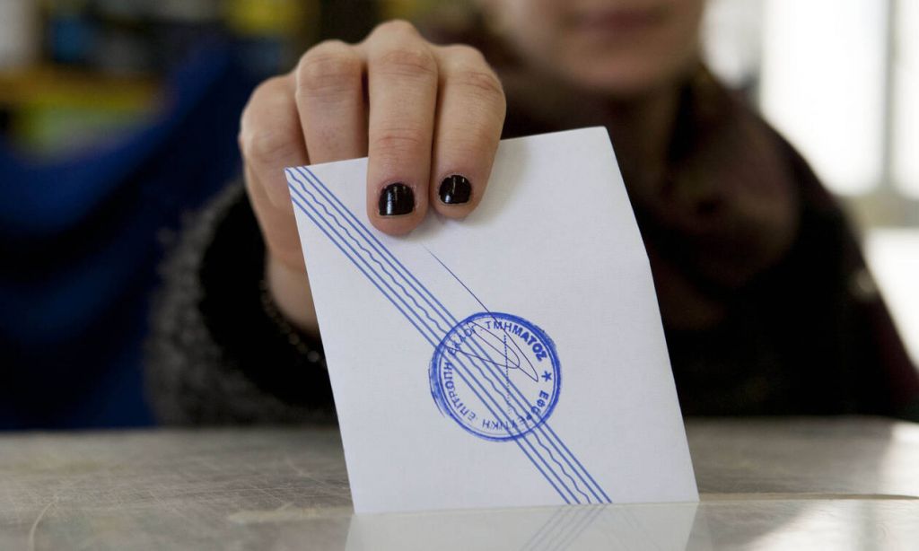 Τα «κρυφά» συμπεράσματα των δημοσκοπήσεων: Τι δείχνουν για την πρωτιά, τα κόμματα και το Μακεδονικό