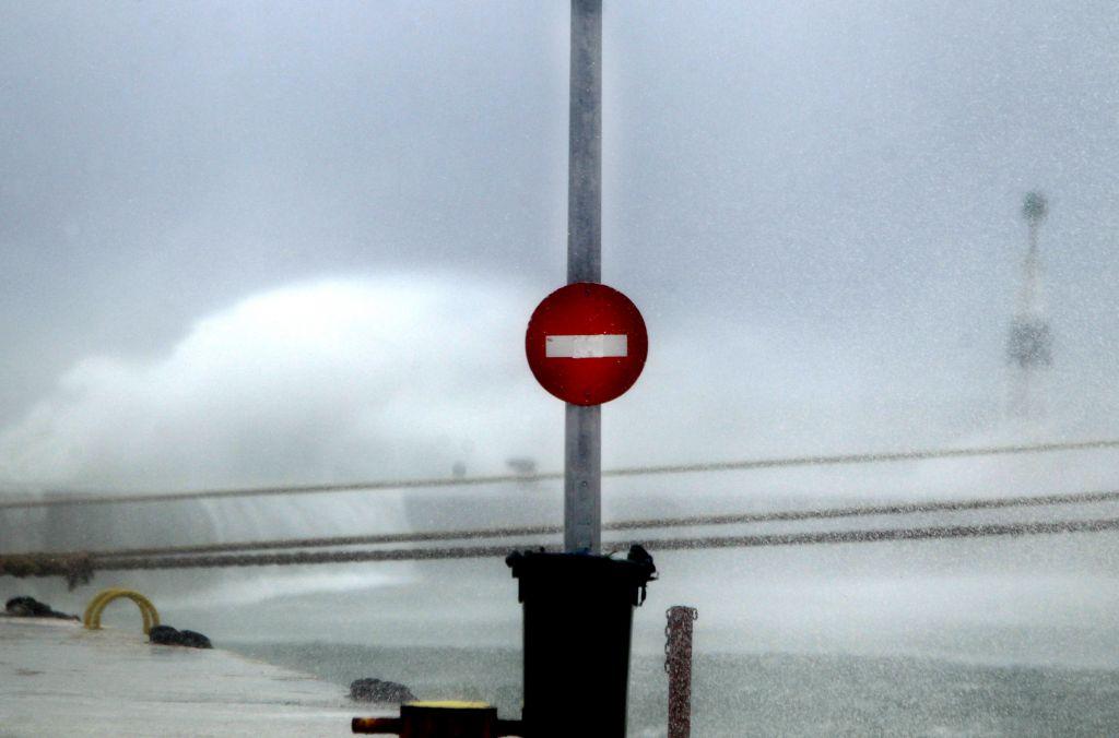 Αγριεύει ο καιρός: Έρχονται καταιγίδες και θυελλώδεις άνεμοι – Ποιες περιοχές θα επηρεαστούν