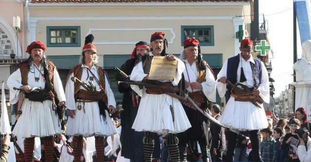 Με το «Μακεδονία Ξακουστή» η παρέλαση στην Καλαμάτα