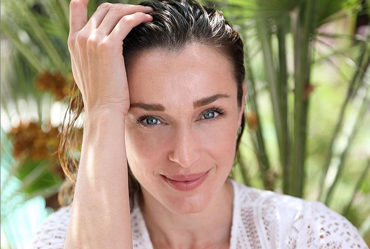 Κάτια Ζυγούλη: Στην παραλία της Νέας Μάκρης μαζί με τα παιδιά της [φωτογραφίες]