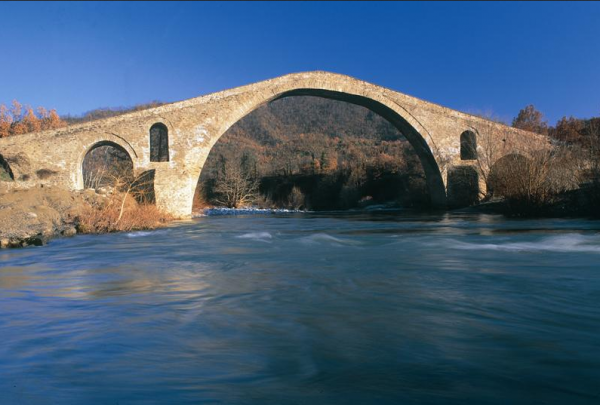 Τα γεφύρια των Γρεβενών, πέτρινα κομψοτεχνήματα