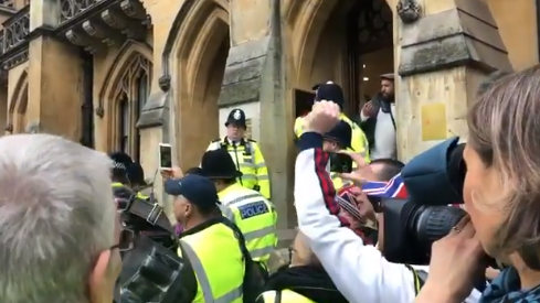 Βρετανία: Διαδηλωτές με κίτρινα γιλέκα εισέβαλαν στο γραφείο του Γενικού Εισαγγελέα