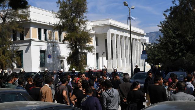 Τεταμένη η κατάσταση στην Κόρινθο για την απολογία του 35χρονου - «Φρούριο» το Δικαστικό Μέγαρο