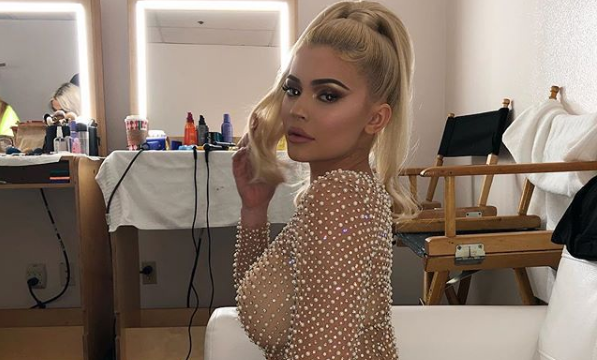 Κάιλι Τζένερ: Την έβαψε η ενός έτους κορούλα της [βίντεο]