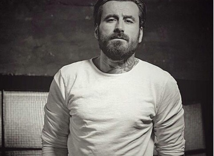 Γιώργος Μαυρίδης : Στο χειρουργείο ο παρουσιάστης-Τι ανακοίνωσε