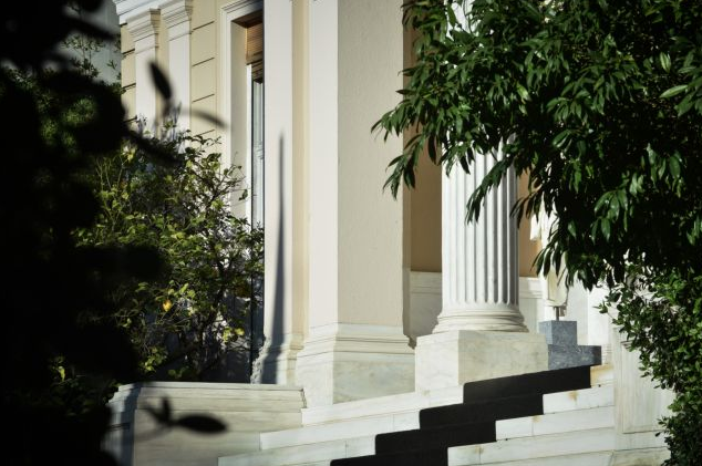 Τα καυτά ραντεβού του Τσίπρα στο Μαξίμου