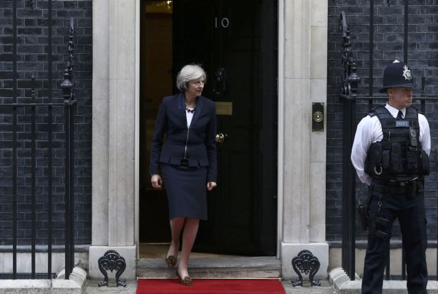 Προς Στρασβούργο κατευθύνεται η Μέι