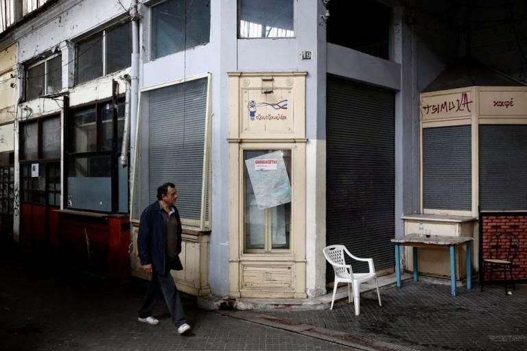 WSJ: Ελλάδα και Ισπανία αυξάνουν τον κατώτατο μισθό παρά την υψηλή ανεργία