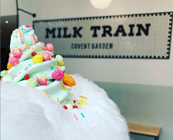 To Milk Train βάζει φωτιά στο Instagram με τα παγωτά του