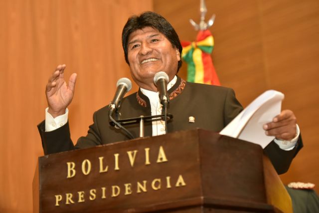 Στην Αθήνα ο πρόεδρος της Βολιβίας Έβο Μοράλες - Θα συναντηθεί με Τσίπρα