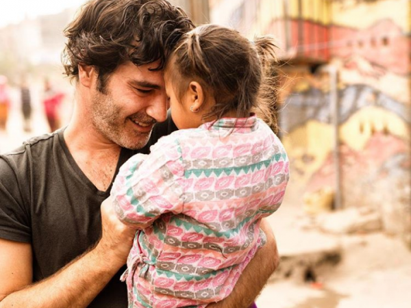 Ο Χριστόφορος Παπακαλιάτης δηλώνει έτοιμος να γίνει πατέρας