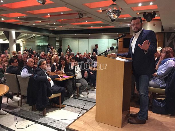 Νέες αποδοκιμασίες κατά Νίκου Παππά στη Βέροια για τη συμφωνία των Πρεσπών