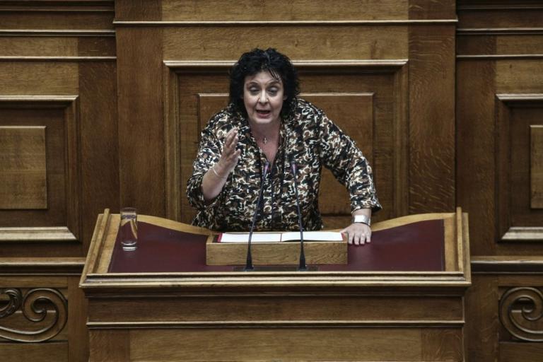 Λιάνα Κανέλλη: Ο Τσίπρας είναι ο νεότερος σε ηλικία δεινόσαυρος